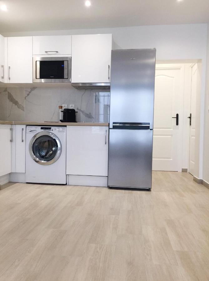 New Apartment In The Heart Of Le Marais Parigi Esterno foto